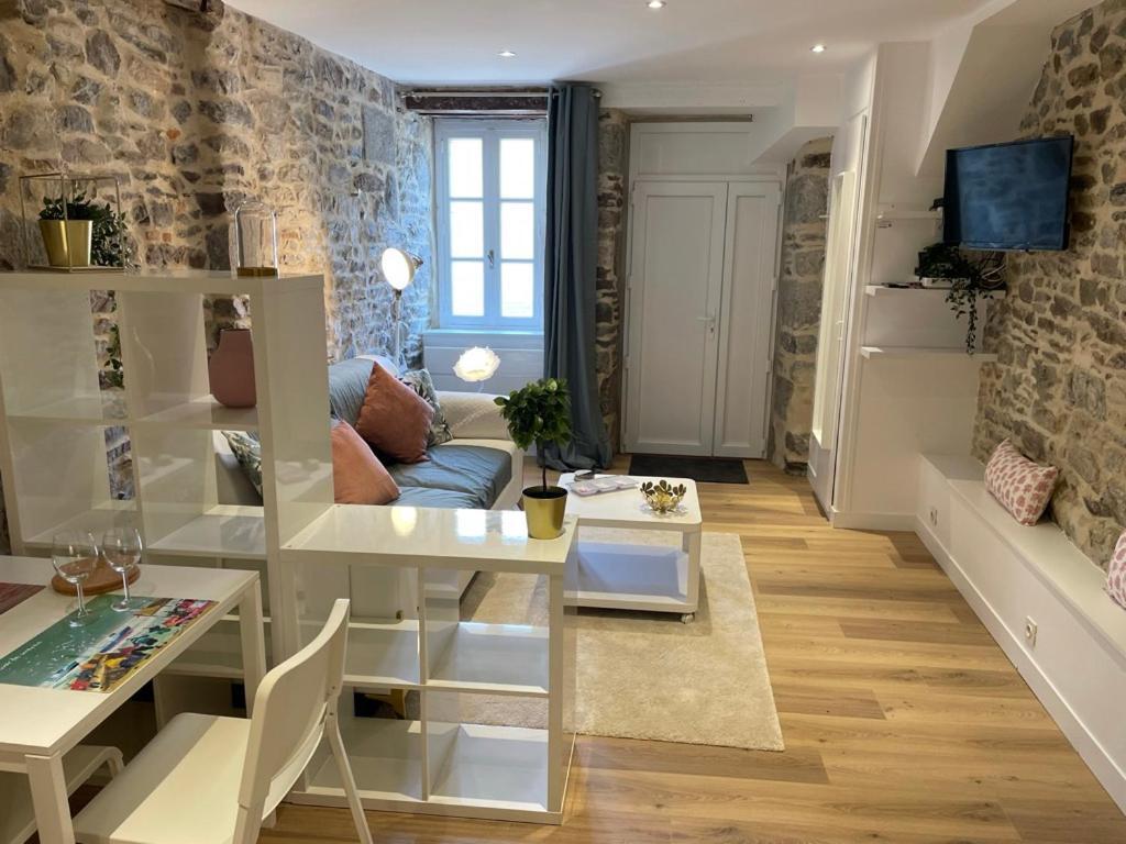 STUDIO HYPERCENTRE à 1 MN PLAGE ET DES PORTS Granville Ngoại thất bức ảnh