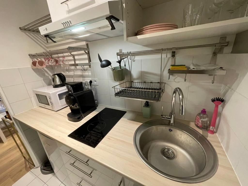 STUDIO HYPERCENTRE à 1 MN PLAGE ET DES PORTS Granville Ngoại thất bức ảnh
